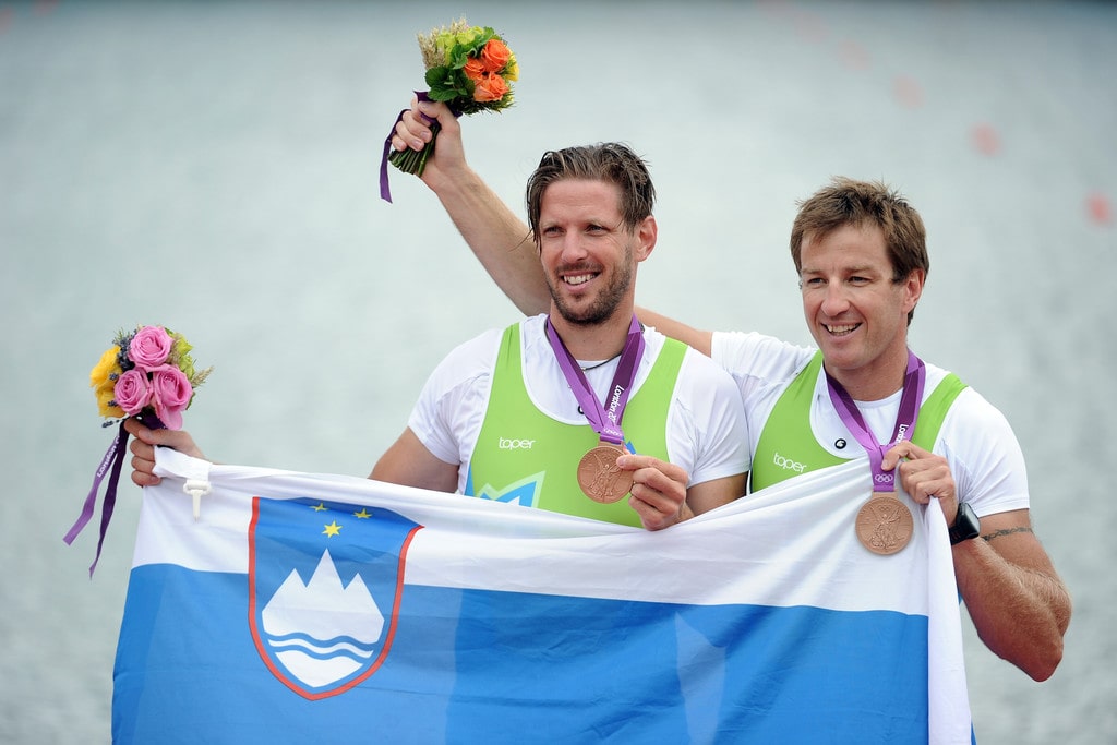 Iztok Čop in Luka Špik slavili z bronastimi medaljami med podelitvijo medalj